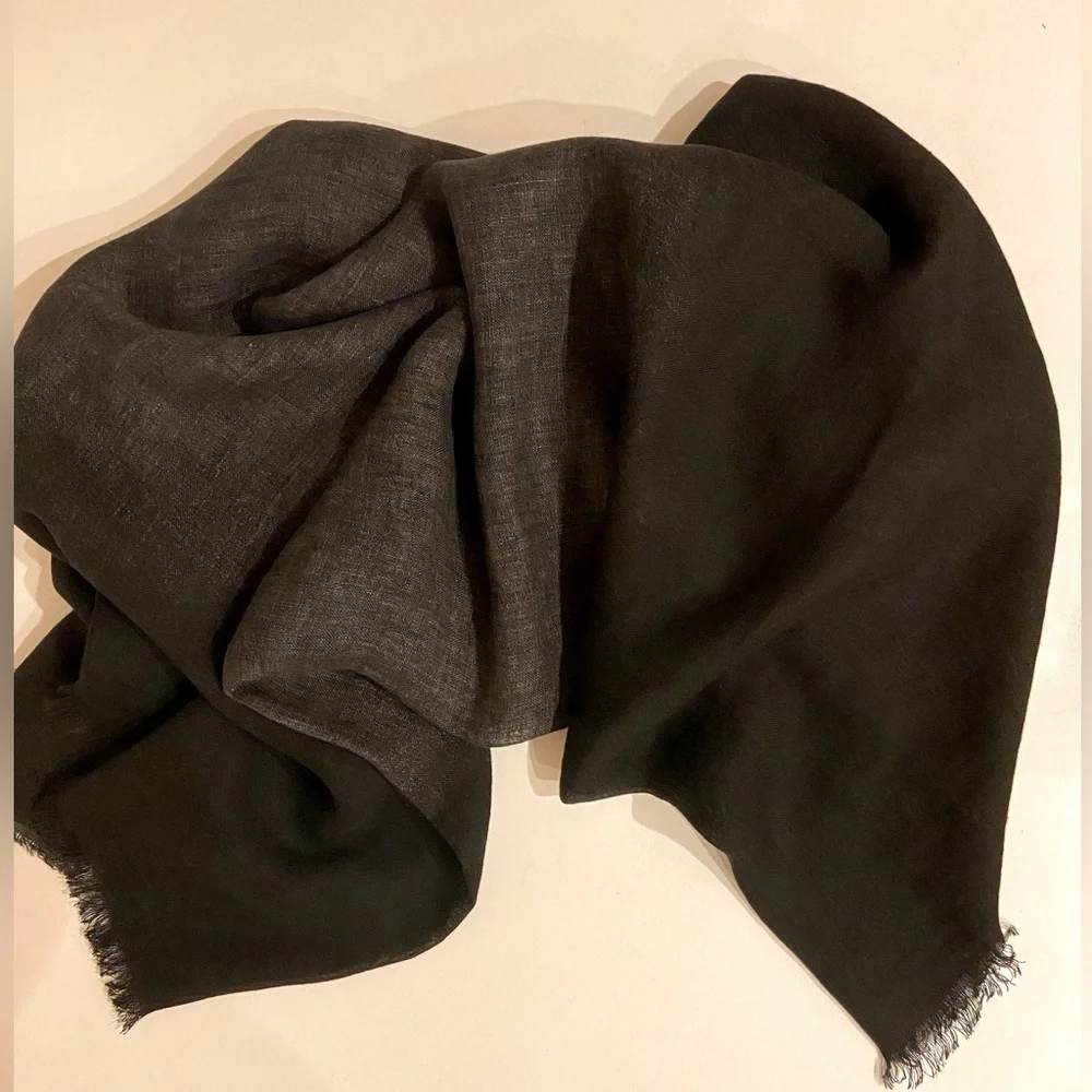 Destin Linen Scarf Wrap Black Gray Made in Italy $340 Retail Luxury Brand - Picture 3 of 16